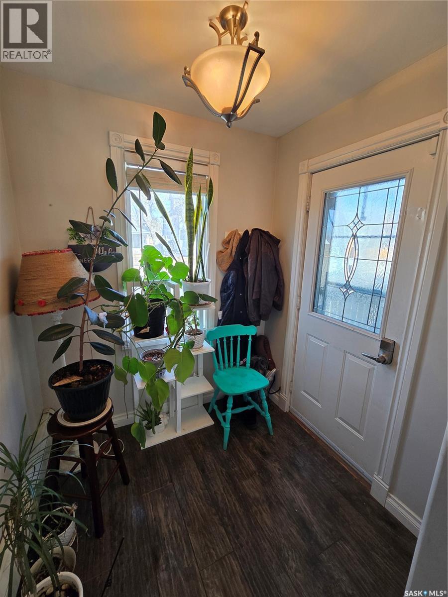 2 Prairie Avenue, Weyburn, Saskatchewan  S4H 0L1 - Photo 5 - SK029492