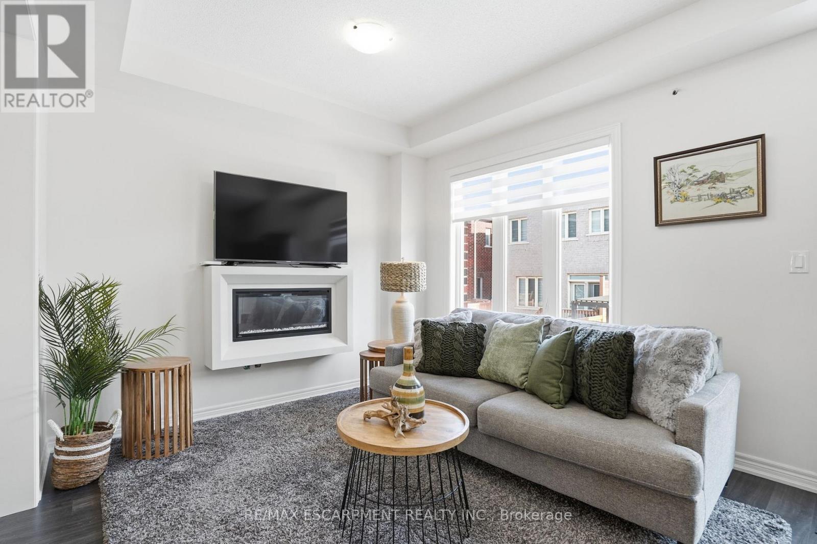 24 Great Falls Boulevard, Hamilton, Ontario  L8B 1X8 - Photo 15 - X12836028