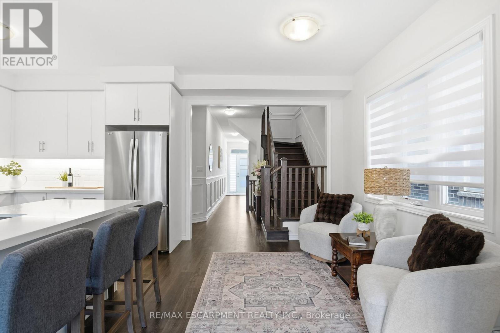 24 Great Falls Boulevard, Hamilton, Ontario  L8B 1X8 - Photo 6 - X12836028