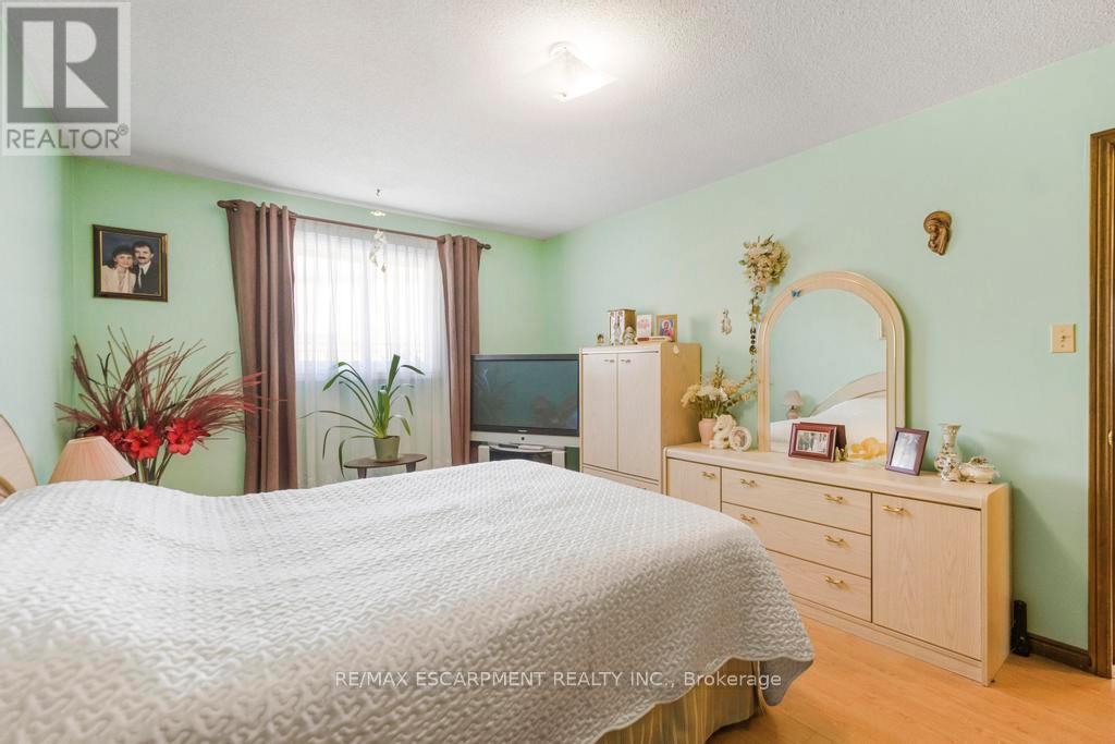 115 First Road W, Hamilton, Ontario  L8J 2S6 - Photo 11 - X12836106