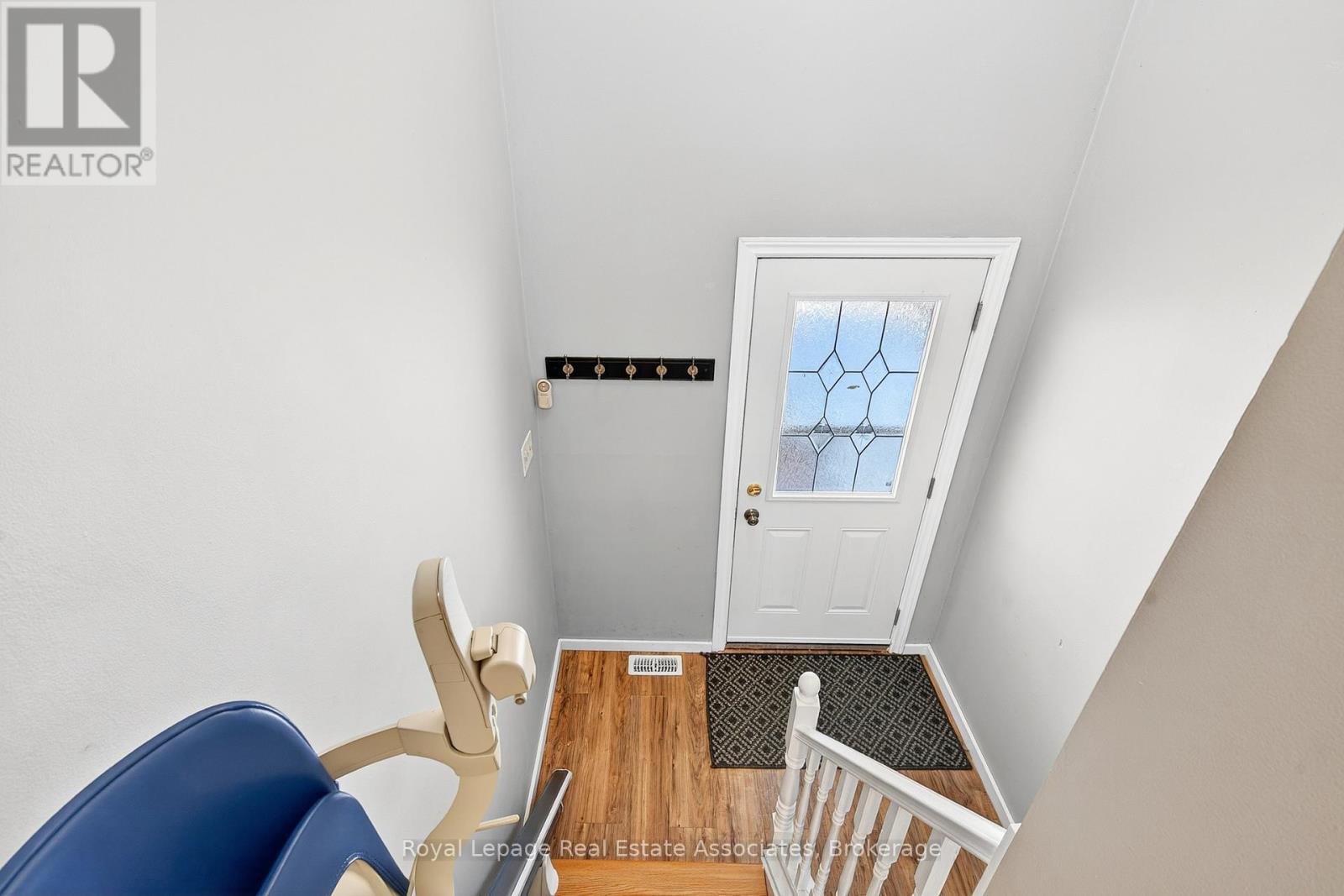 503 Stone Church Road W, Hamilton, Ontario  L9B 1A5 - Photo 2 - X12836142