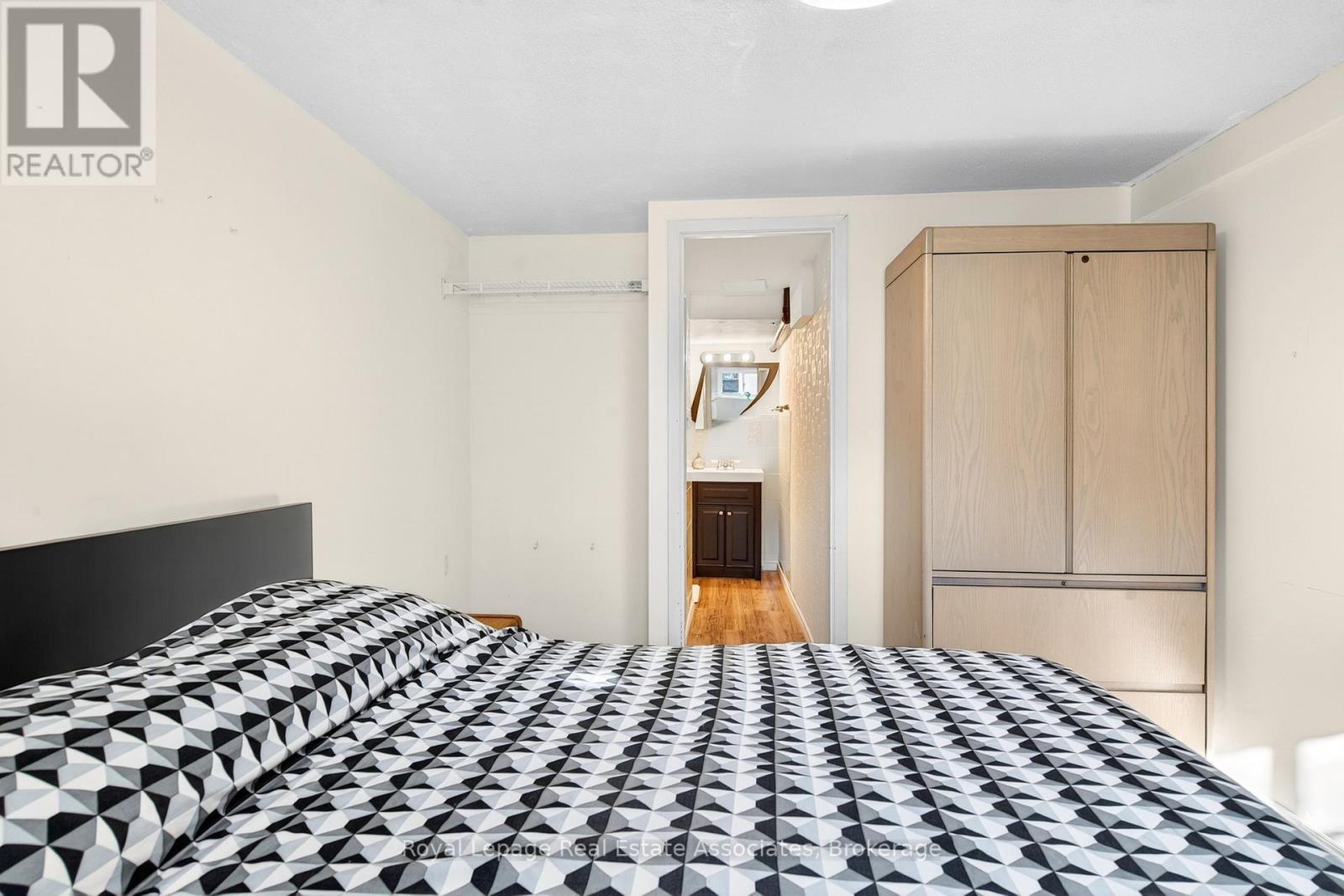 503 Stone Church Road W, Hamilton, Ontario  L9B 1A5 - Photo 24 - X12836142