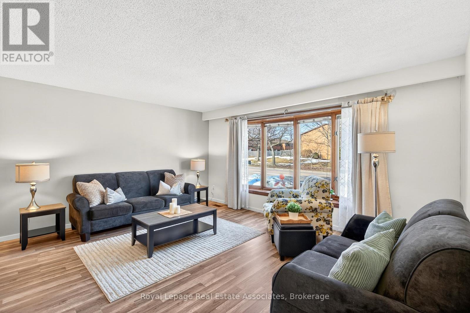 503 Stone Church Road W, Hamilton, Ontario  L9B 1A5 - Photo 7 - X12836142