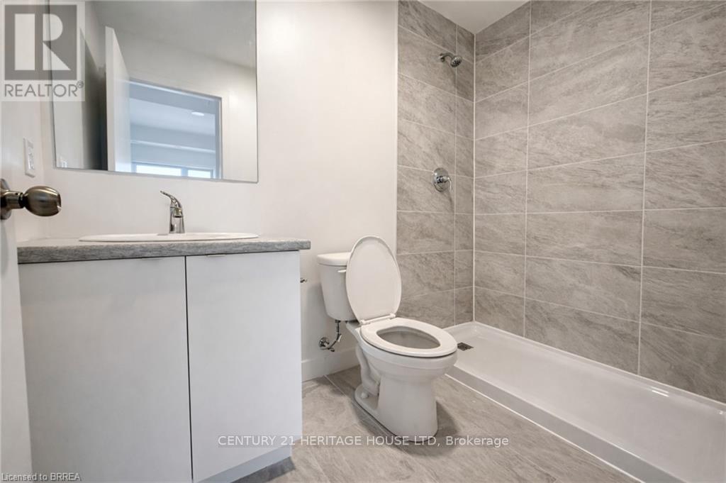 210 - 16 Melbourne Avenue, St. Catharines, Ontario  L2P 3J8 - Photo 10 - X12836154