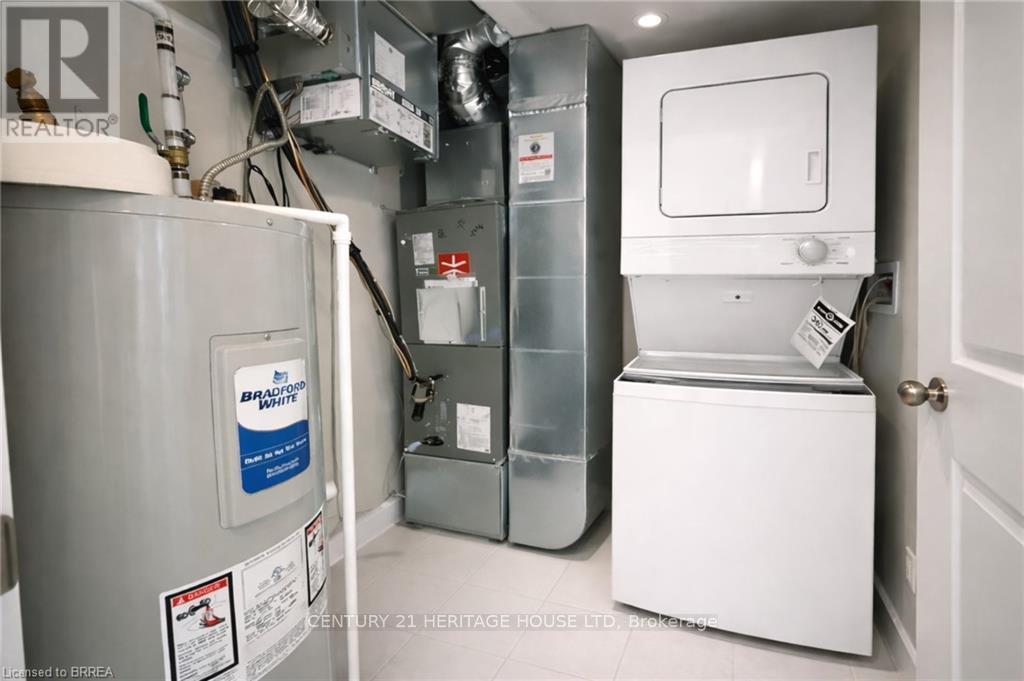 210 - 16 Melbourne Avenue, St. Catharines, Ontario  L2P 3J8 - Photo 11 - X12836154