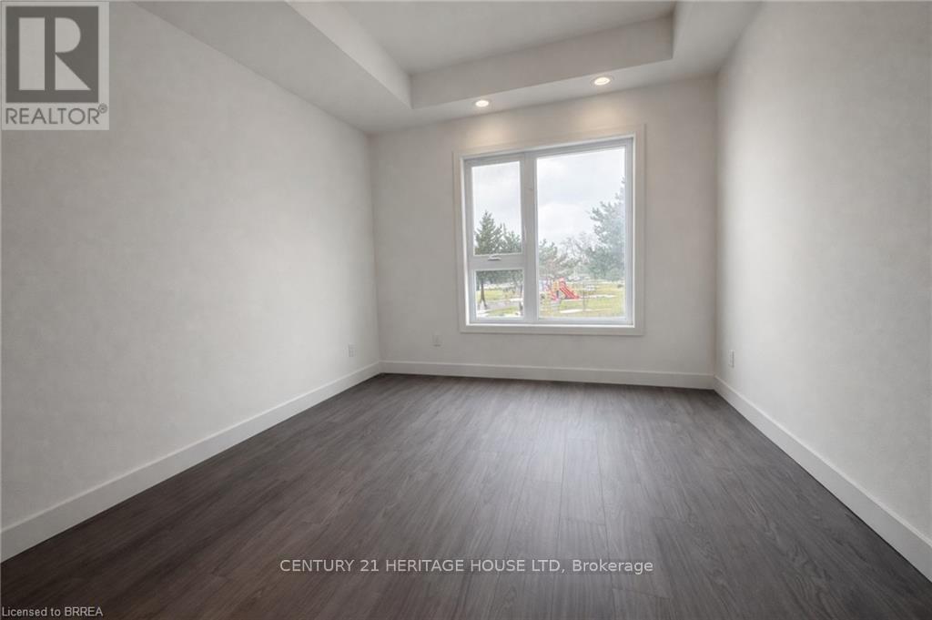 210 - 16 Melbourne Avenue, St. Catharines, Ontario  L2P 3J8 - Photo 7 - X12836154