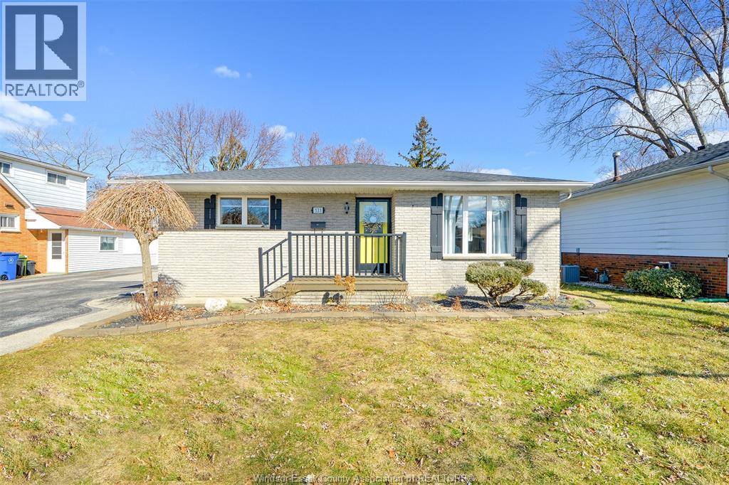 533 Maple, Lasalle, Ontario  N9J 1P6 - Photo 1 - 26004252