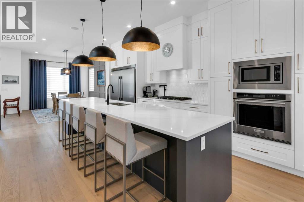 704 37 Street Sw, Calgary, Alberta  T3C 1R9 - Photo 9 - A2282186