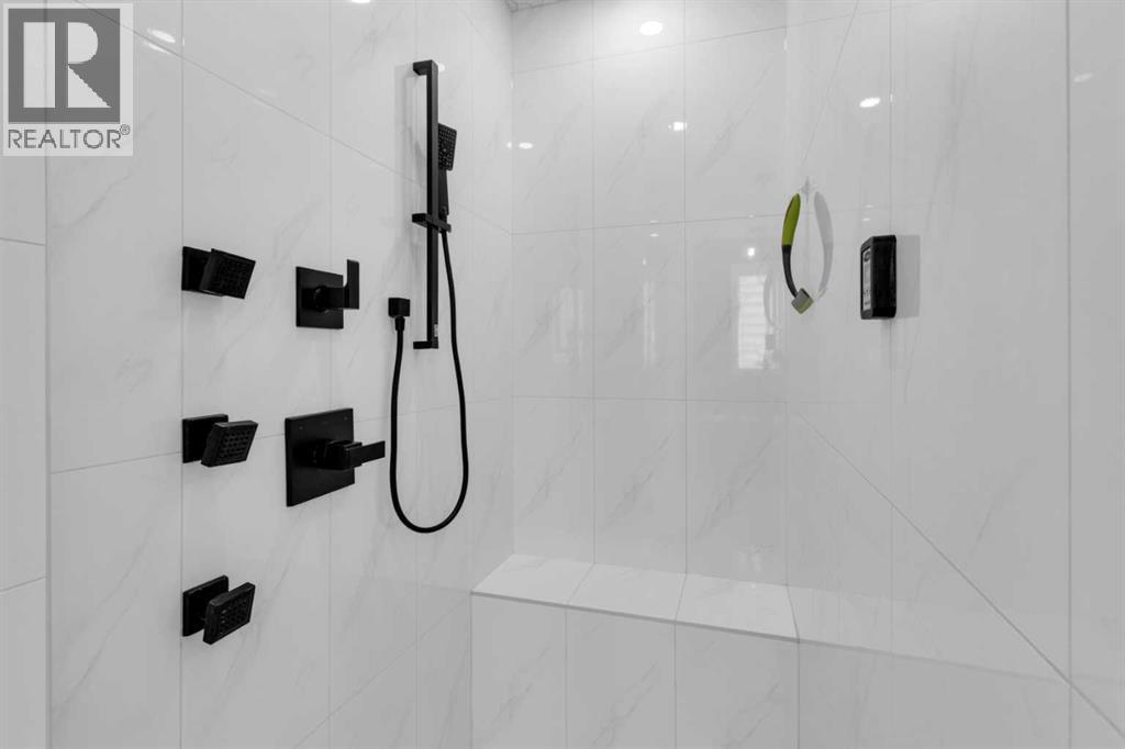 704 37 Street Sw, Calgary, Alberta  T3C 1R9 - Photo 22 - A2282186