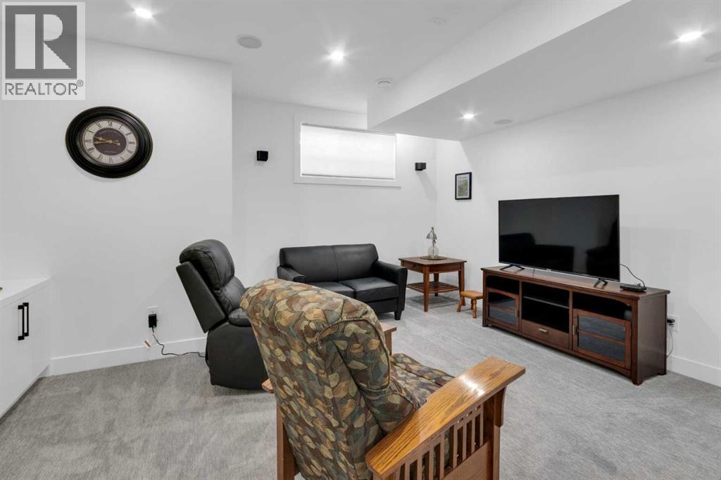 704 37 Street Sw, Calgary, Alberta  T3C 1R9 - Photo 30 - A2282186