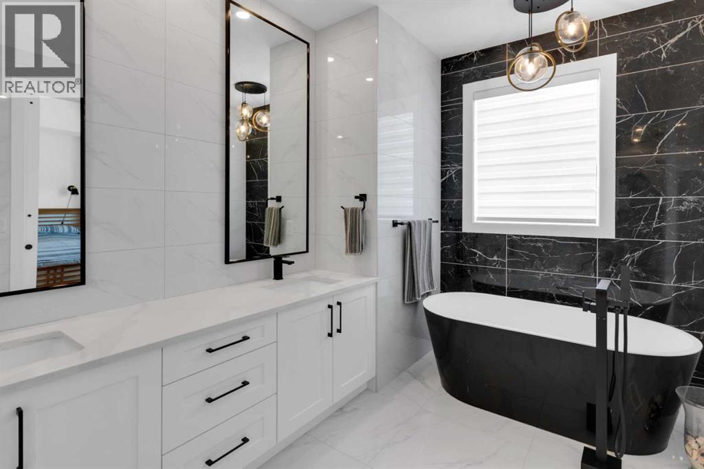 704 37 Street Sw, Calgary, Alberta  T3C 1R9 - Photo 21 - A2282186