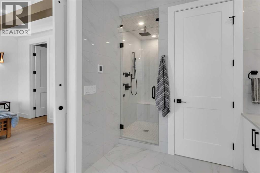 704 37 Street Sw, Calgary, Alberta  T3C 1R9 - Photo 23 - A2282186