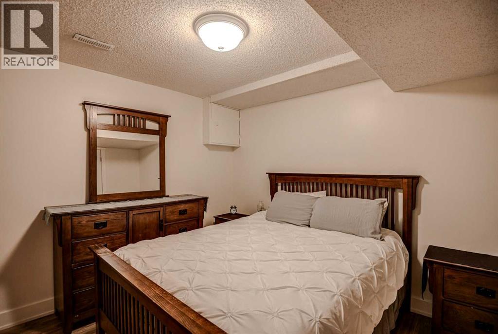 311 Canterbury Place Sw, Calgary, Alberta  T2W 2B5 - Photo 33 - A2287688