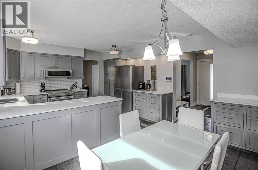 311 Canterbury Place Sw, Calgary, Alberta  T2W 2B5 - Photo 13 - A2287688