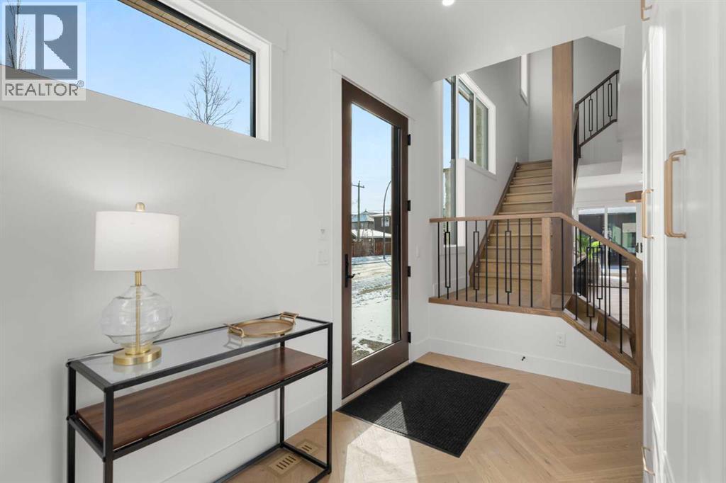 2401 4 Avenue Nw, Calgary, Alberta  T2N 0P3 - Photo 2 - A2288796