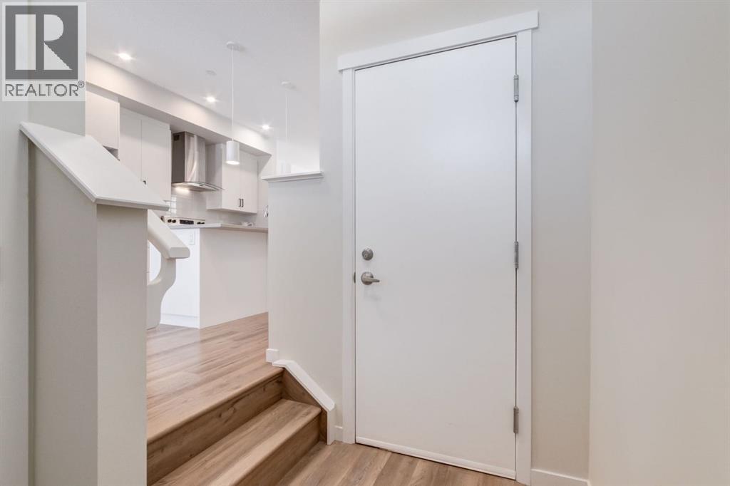 128 Hotchkiss Gate Se, Calgary, Alberta  T3S 0G1 - Photo 4 - A2289360