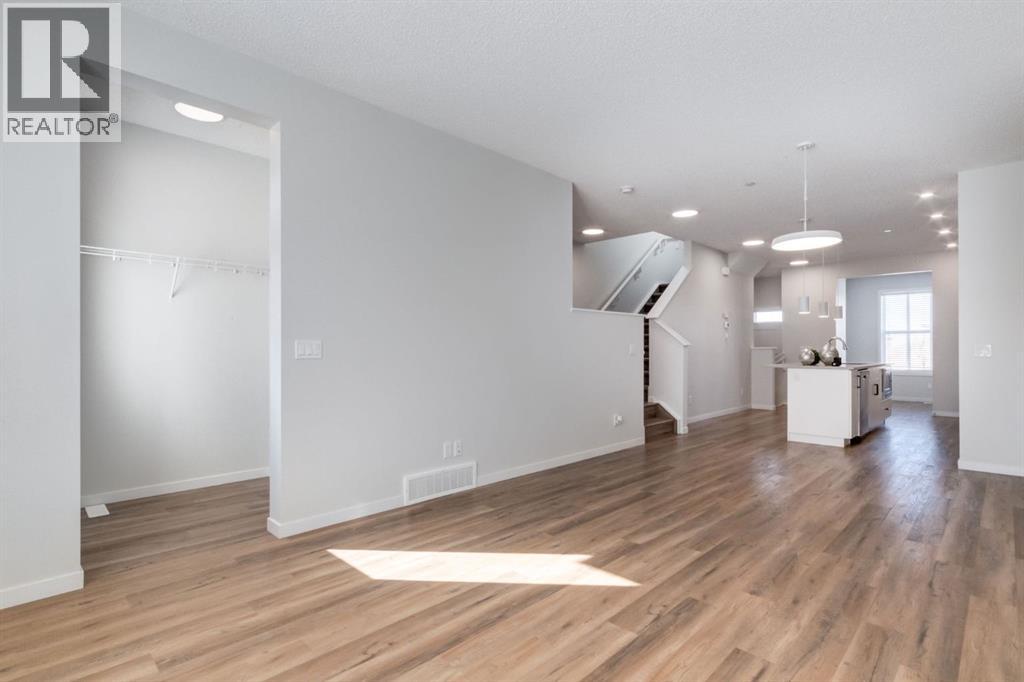 128 Hotchkiss Gate Se, Calgary, Alberta  T3S 0G1 - Photo 18 - A2289360