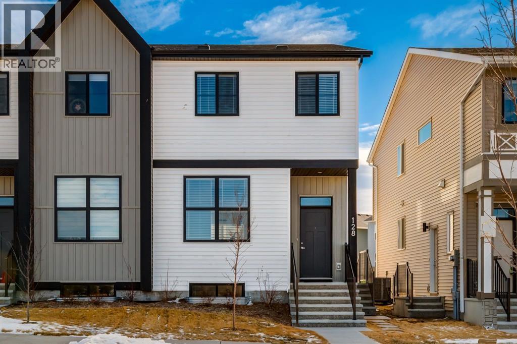 128 Hotchkiss Gate Se, Calgary, Alberta  T3S 0G1 - Photo 1 - A2289360