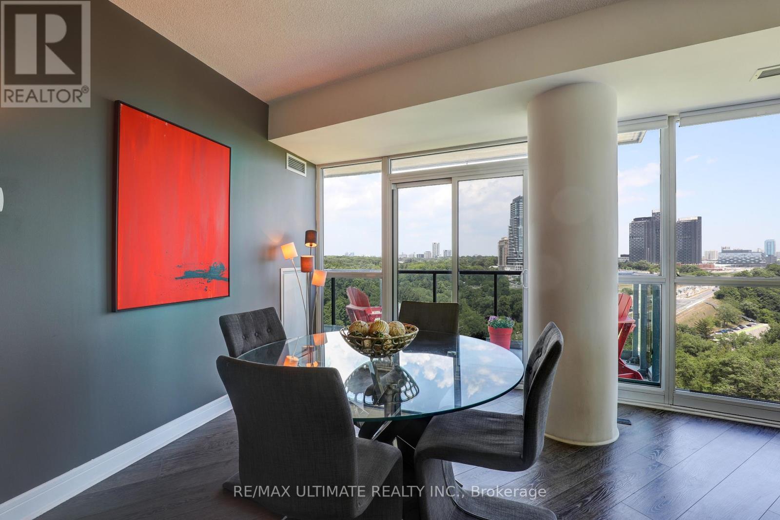 807 - 35 Brian Peck Crescent, Toronto, Ontario M4G 0A5 - Photo 4 - C12835574