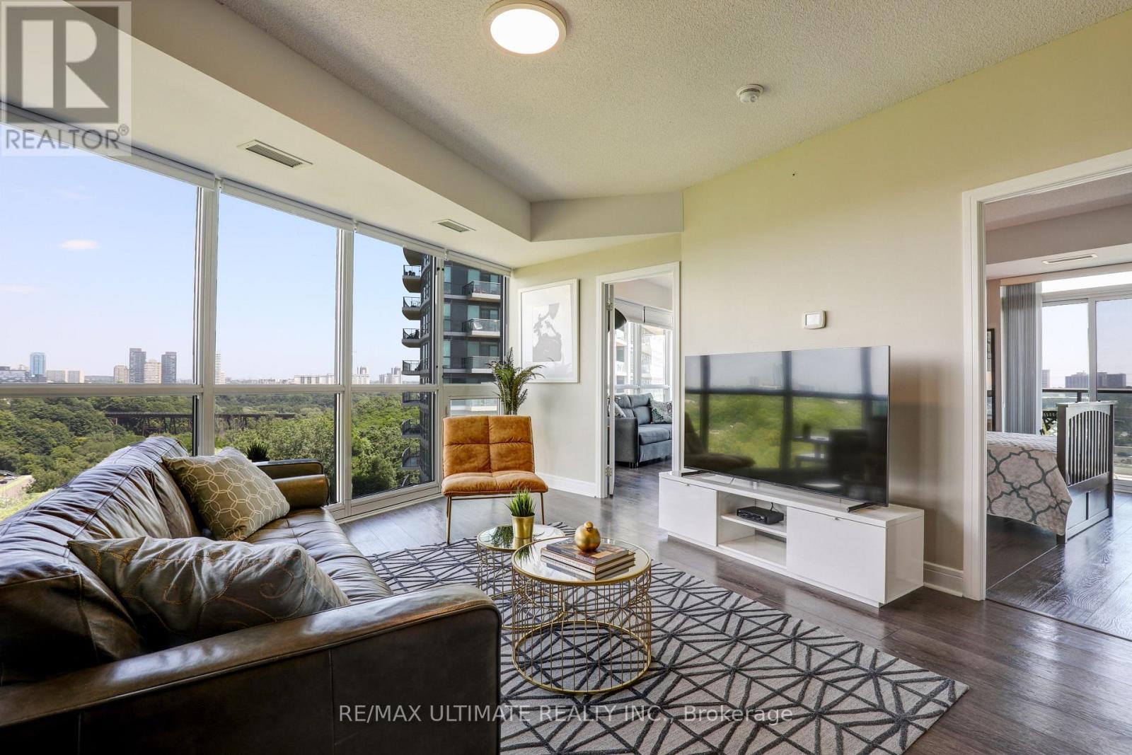 807 - 35 Brian Peck Crescent, Toronto, Ontario M4G 0A5 - Photo 6 - C12835574