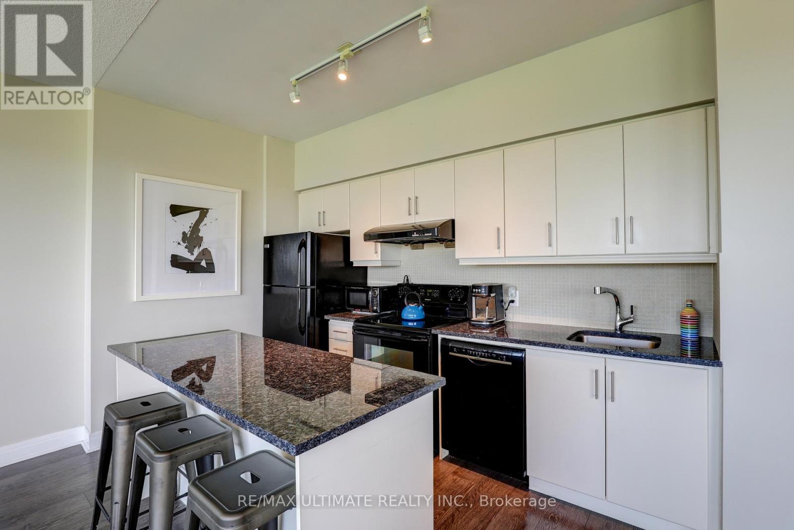 807 - 35 Brian Peck Crescent, Toronto, Ontario M4G 0A5 - Photo 8 - C12835574