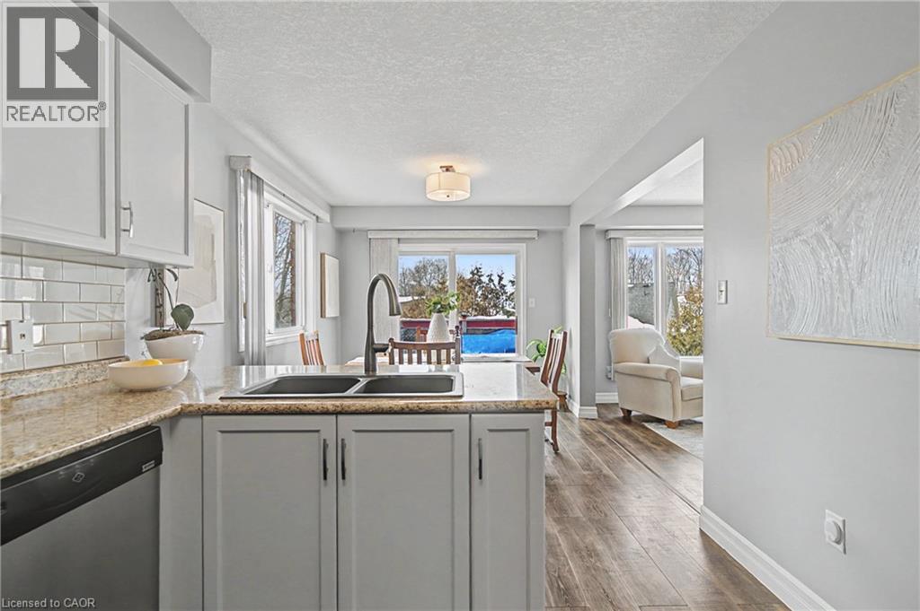 919 Veronica Court, Kitchener, Ontario  N2A 4G4 - Photo 17 - 40808851