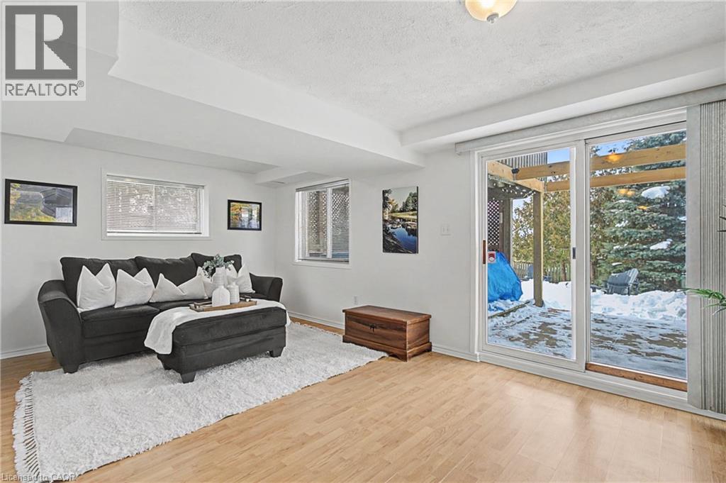 919 Veronica Court, Kitchener, Ontario  N2A 4G4 - Photo 30 - 40808851