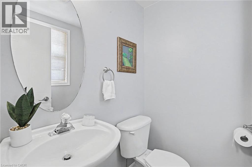 919 Veronica Court, Kitchener, Ontario  N2A 4G4 - Photo 5 - 40808851