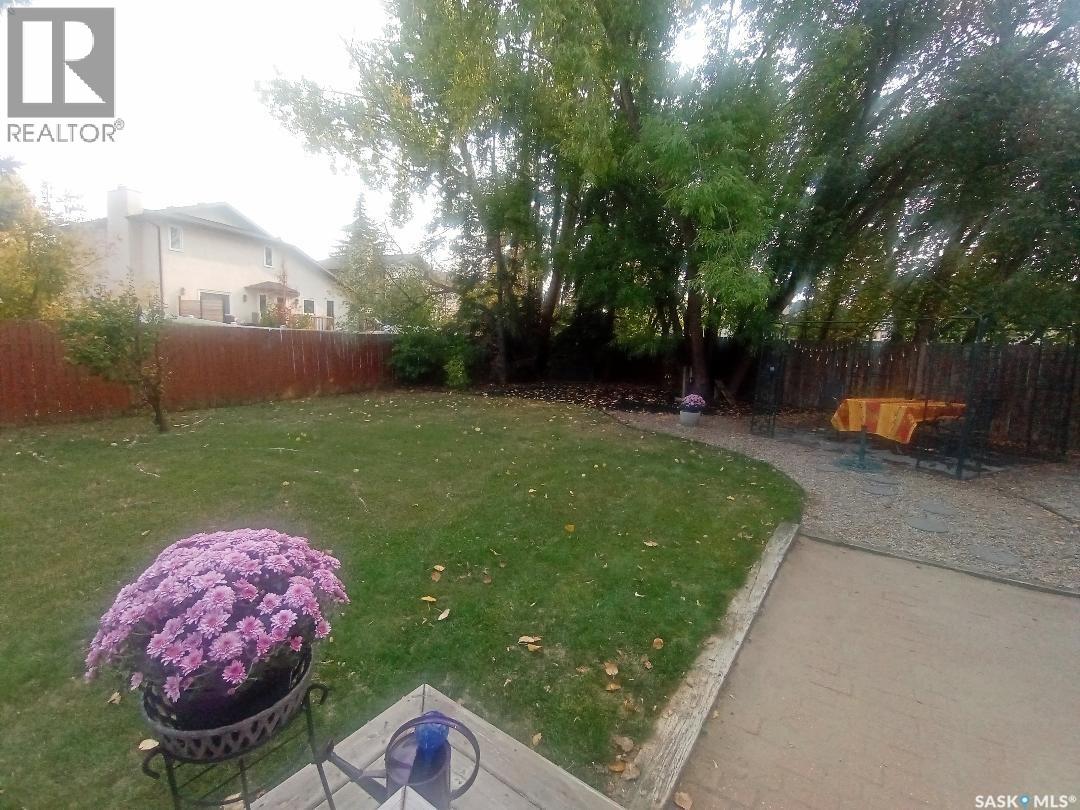 2423 Strathmore Place E, Regina, Saskatchewan  S4V 0Z1 - Photo 38 - SK029229