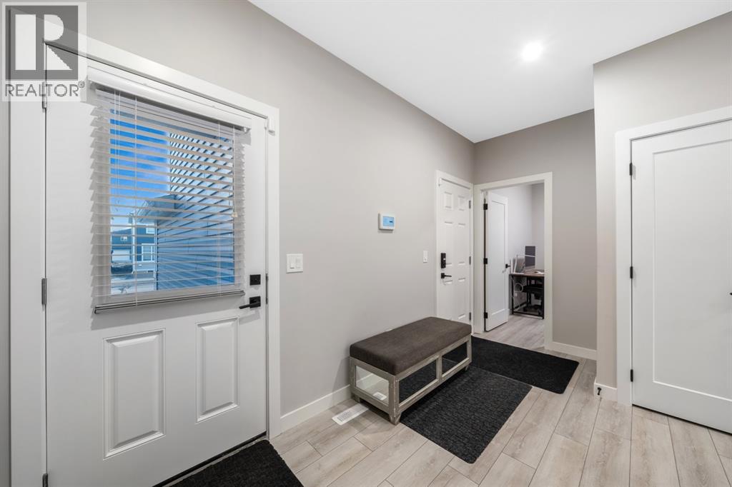 132 Carringsby Avenue Nw, Calgary, Alberta  t3p 1s1 - Photo 5 - A2277289