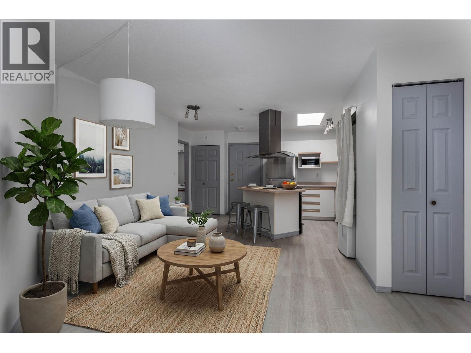 E309 40180 Willow Cres, Squamish, British Columbia V8B 0M3 - Photo 1 - R3094910