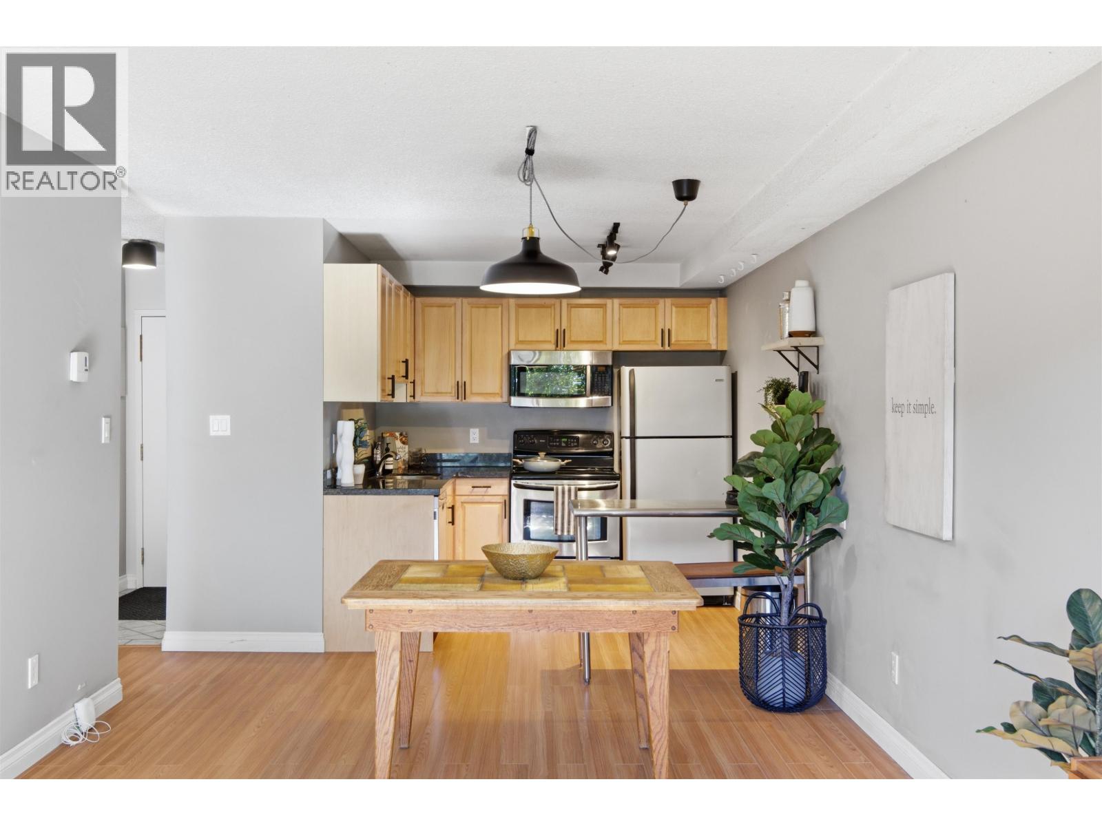 108 251 W 4th Street, North Vancouver, British Columbia  V7M 1H8 - Photo 3 - R3094923