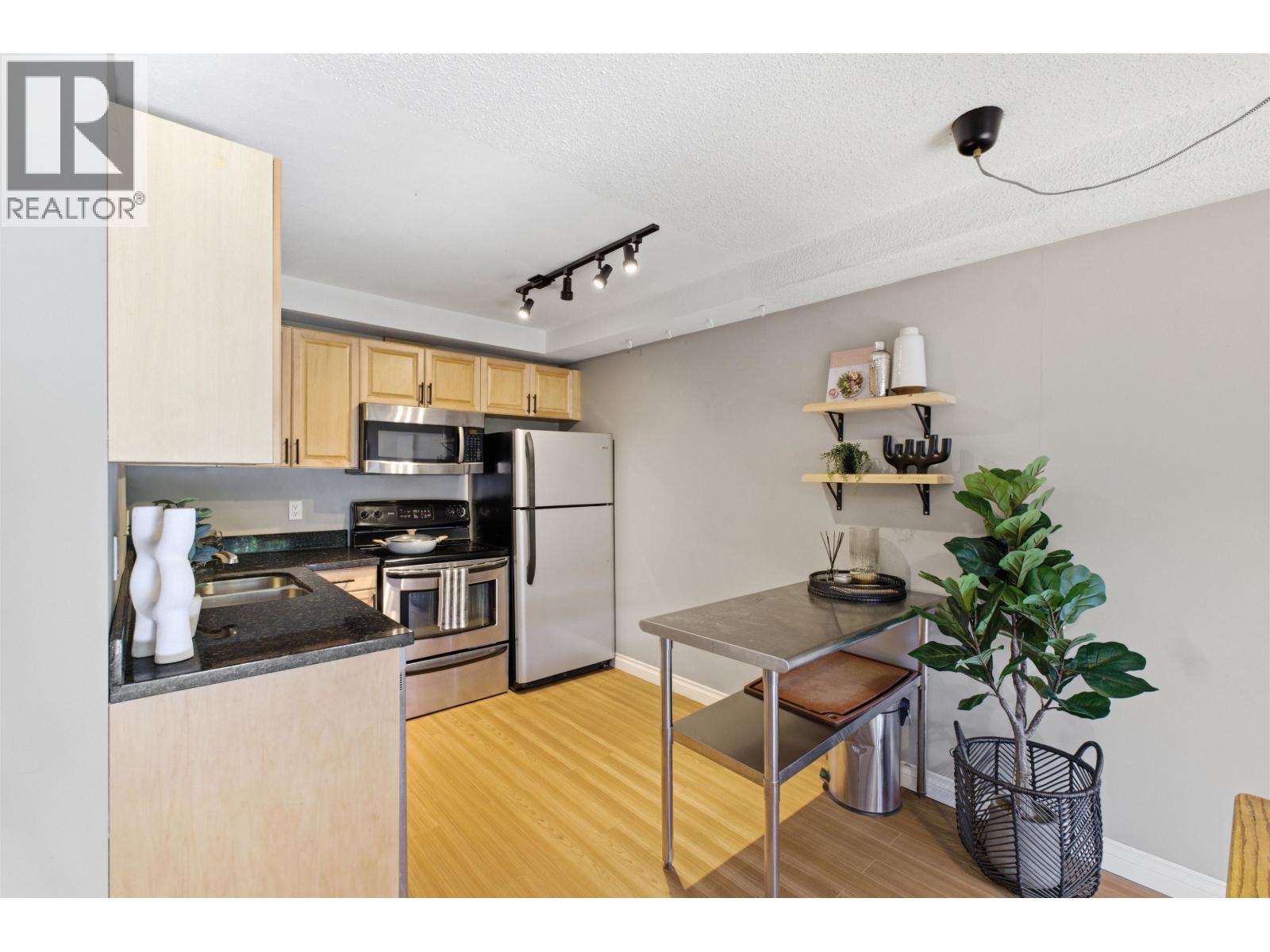 108 251 W 4th Street, North Vancouver, British Columbia  V7M 1H8 - Photo 4 - R3094923