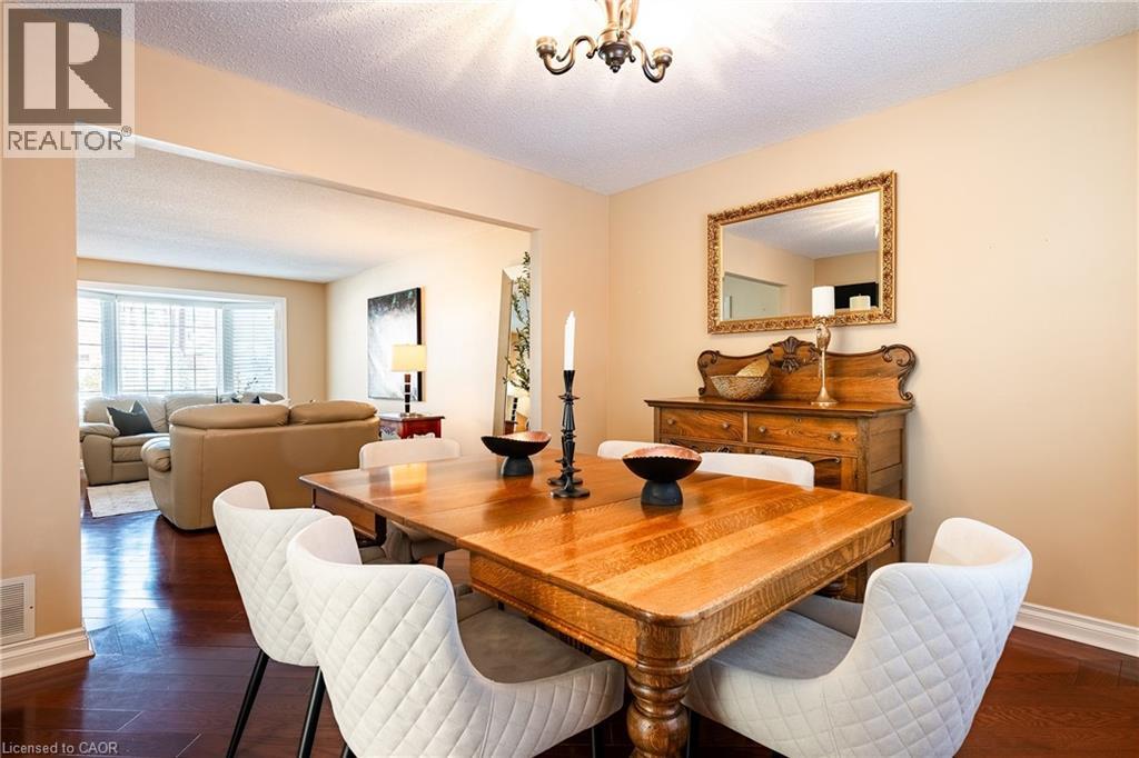 1404 Kimberley Drive, Oakville, Ontario  L6H 2W6 - Photo 7 - 40805526