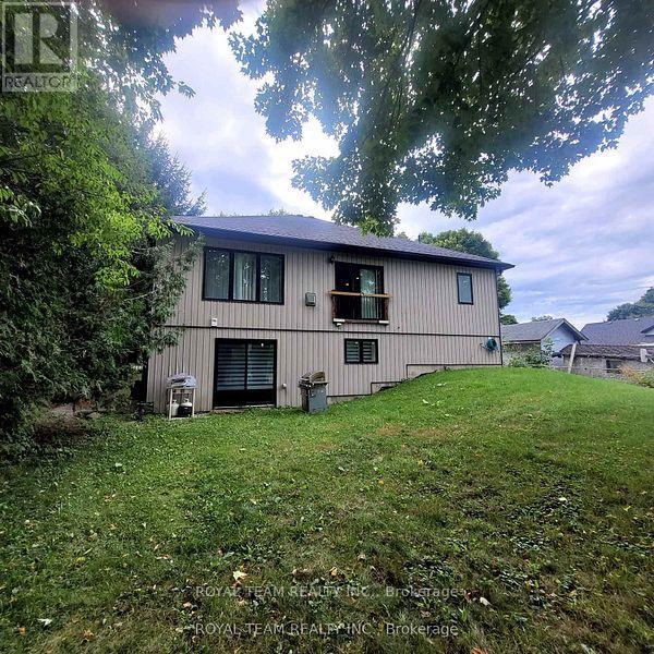 1021 Bannister Street, Tay (Waverley), Ontario L0L 1P0 - Photo 8 - S12836280