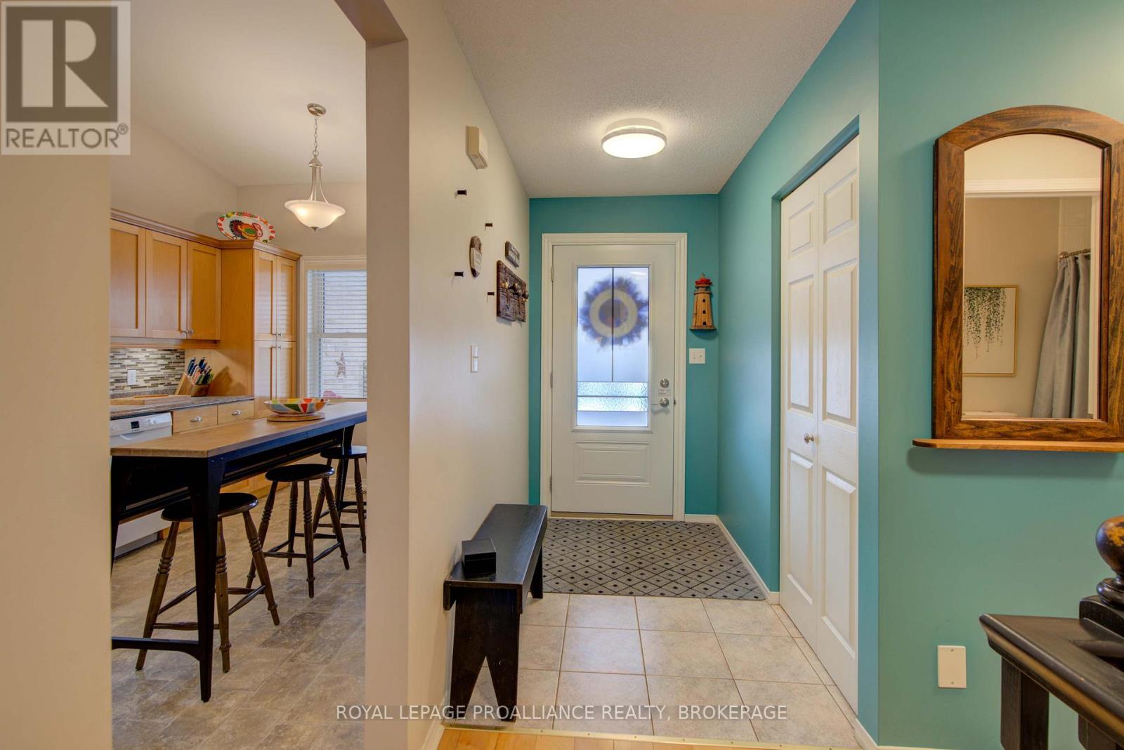 406 Waterloo Drive, Kingston, Ontario K7M 8K7 - Photo 5 - X12836222