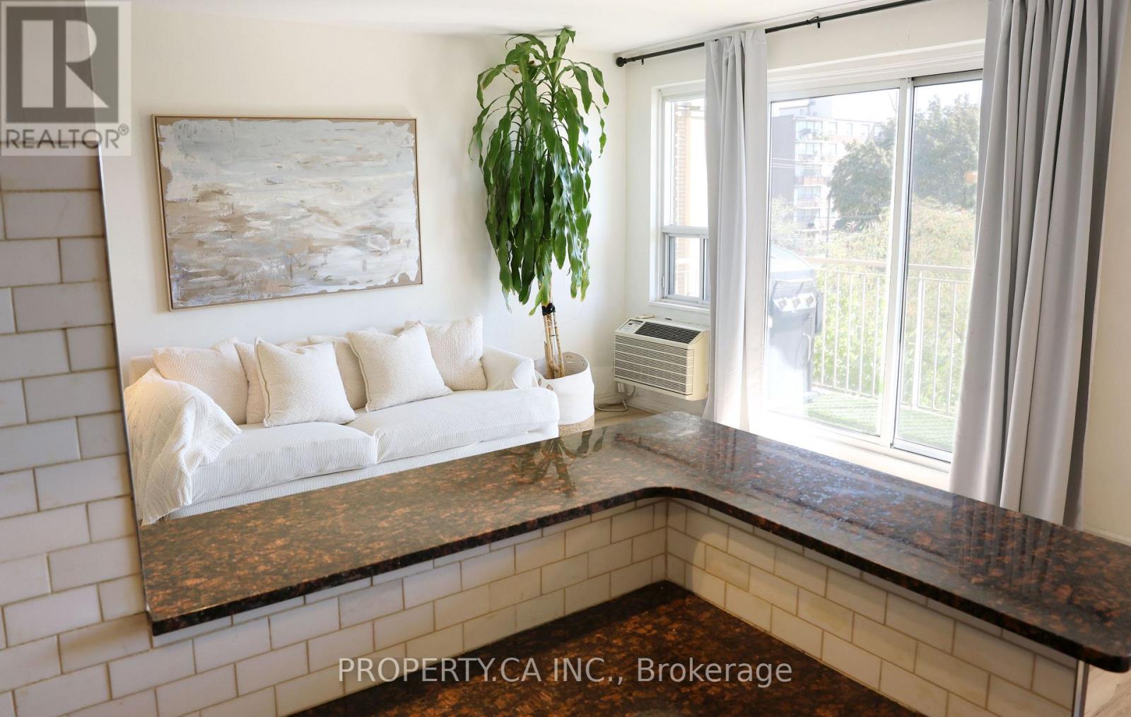 303 - 60 Gulliver Road, Toronto, Ontario  M6M 2M6 - Photo 15 - W12836276