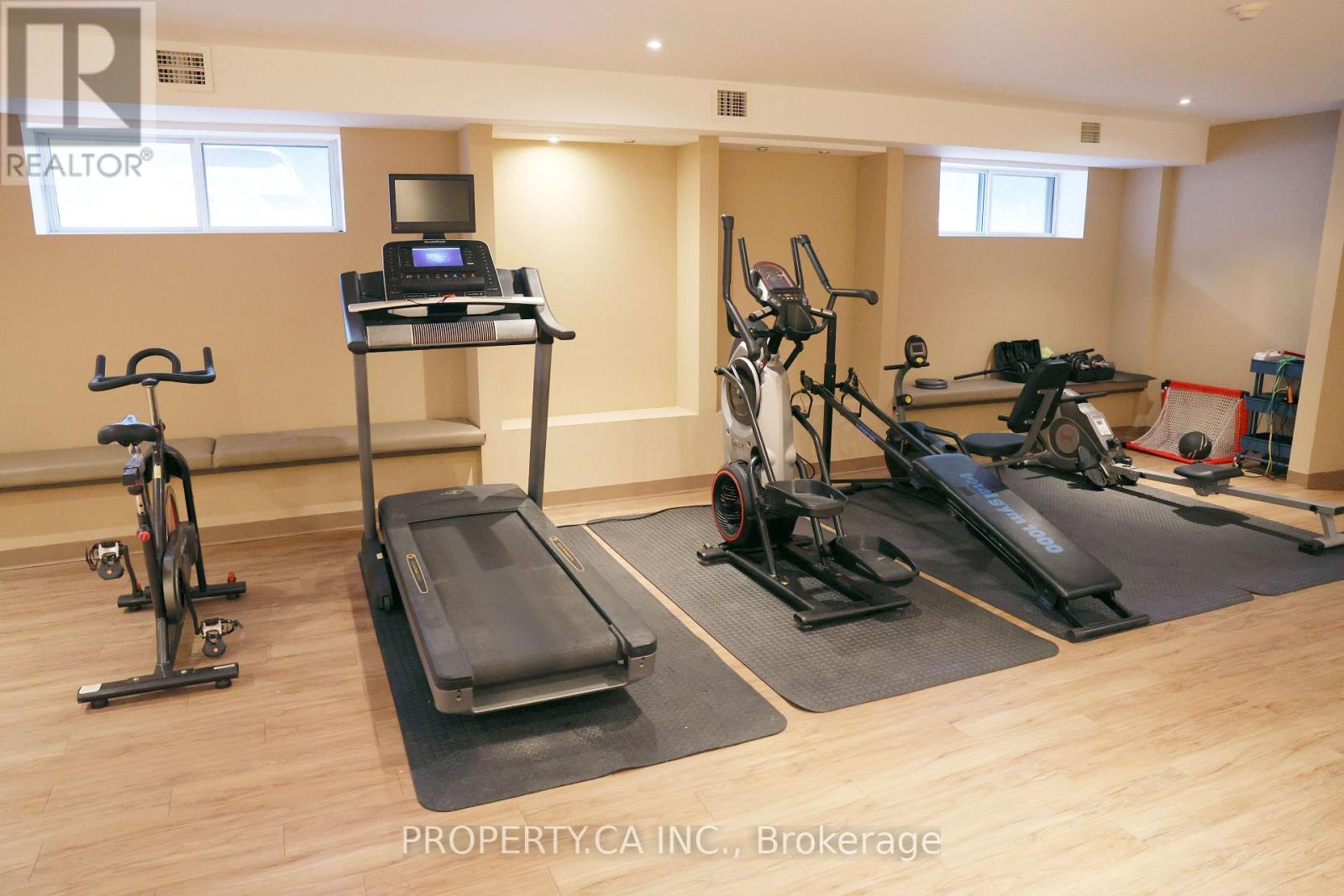 303 - 60 Gulliver Road, Toronto, Ontario  M6M 2M6 - Photo 31 - W12836276