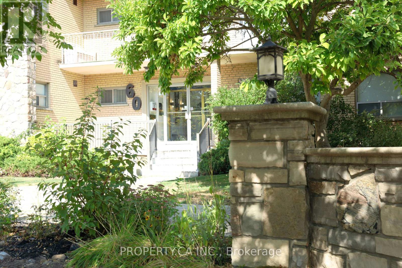 303 - 60 Gulliver Road, Toronto, Ontario  M6M 2M6 - Photo 4 - W12836276