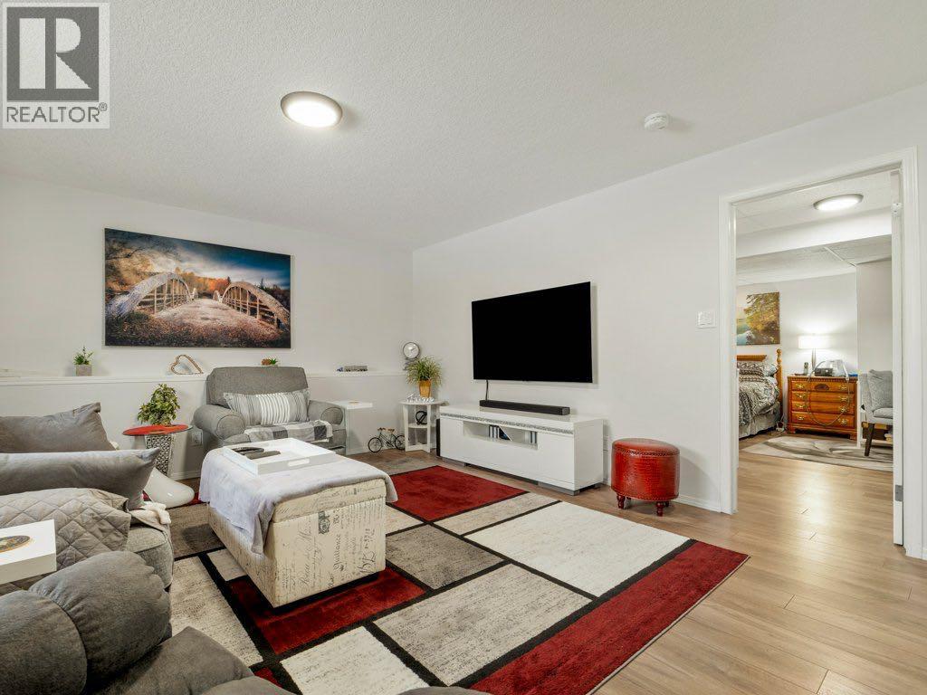 61 Rivercrest Court W, Lethbridge, Alberta  T1K 7P4 - Photo 30 - A2288349