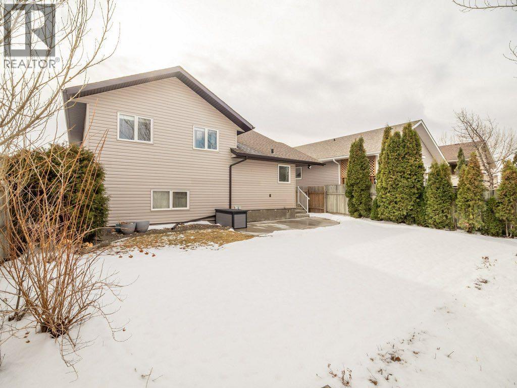 61 Rivercrest Court W, Lethbridge, Alberta  T1K 7P4 - Photo 42 - A2288349