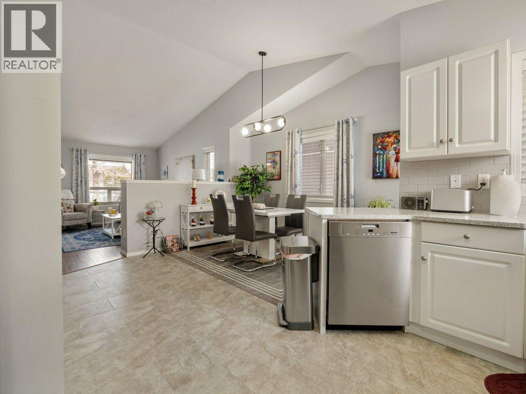 61 Rivercrest Court W, Lethbridge, Alberta  T1K 7P4 - Photo 16 - A2288349