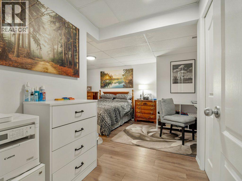 61 Rivercrest Court W, Lethbridge, Alberta  T1K 7P4 - Photo 32 - A2288349