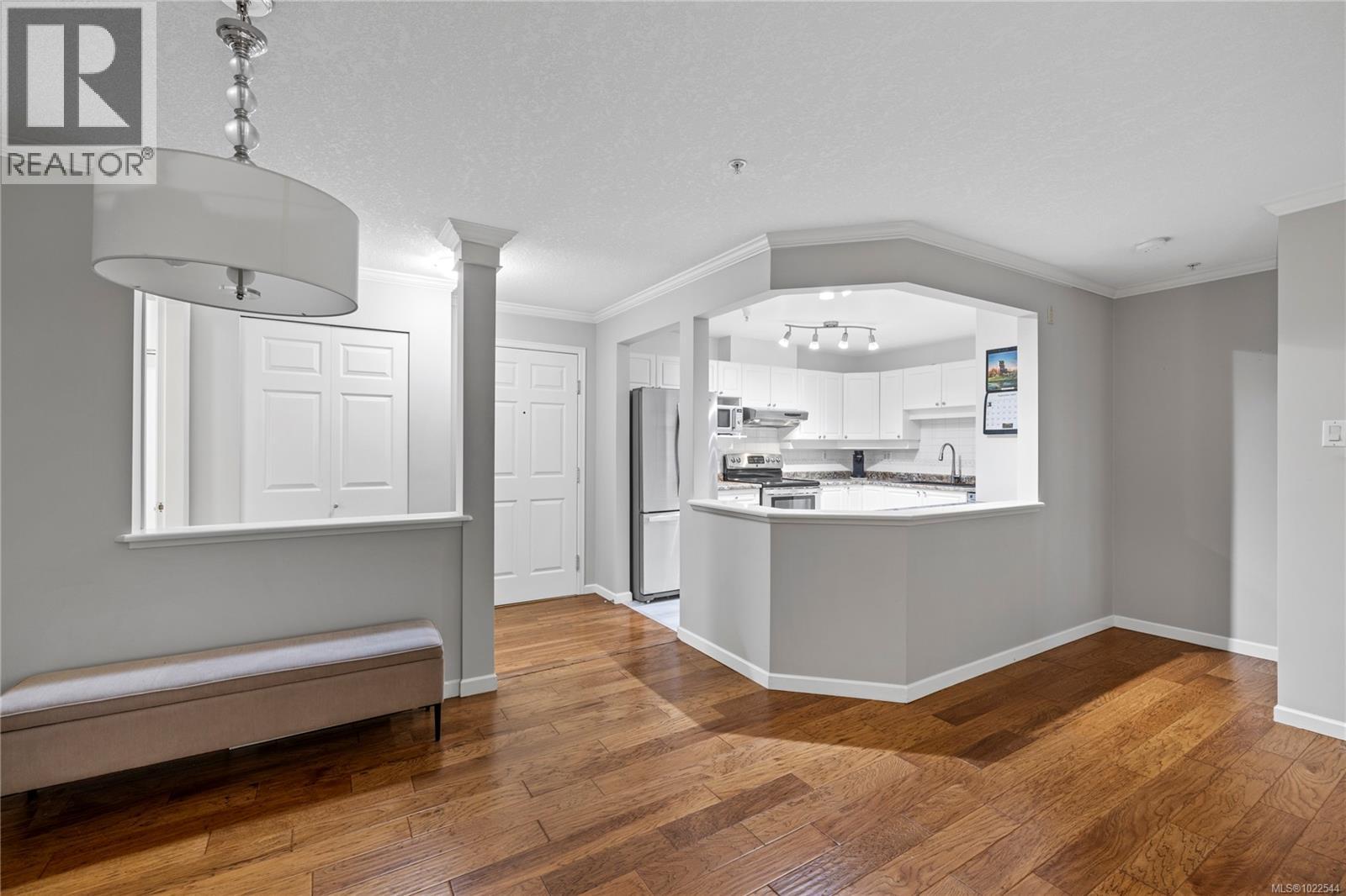 307 5620 Edgewater Lane, Nanaimo, British Columbia  V9T 6K1 - Photo 9 - 1022544