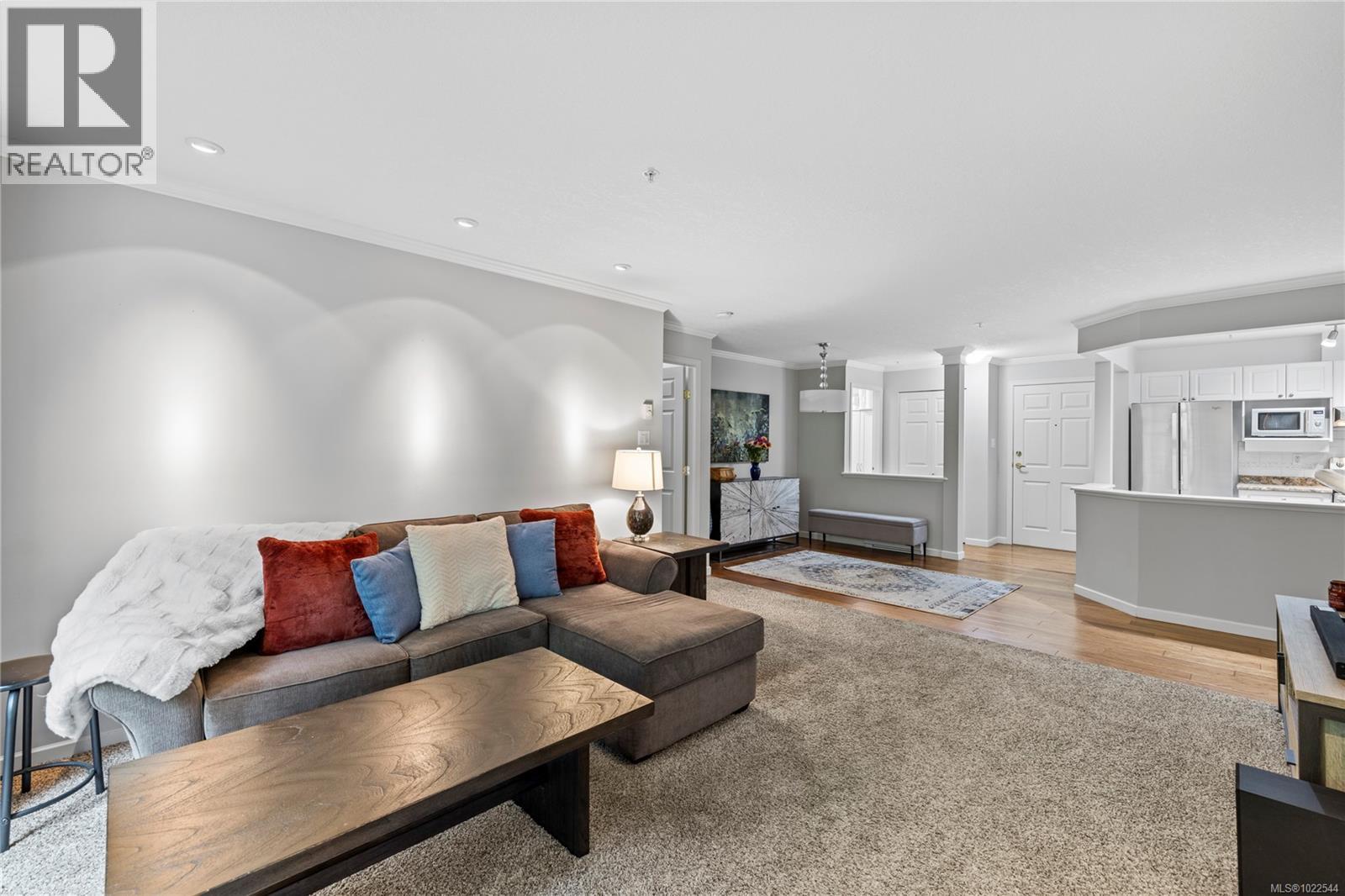 307 5620 Edgewater Lane, Nanaimo, British Columbia  V9T 6K1 - Photo 6 - 1022544