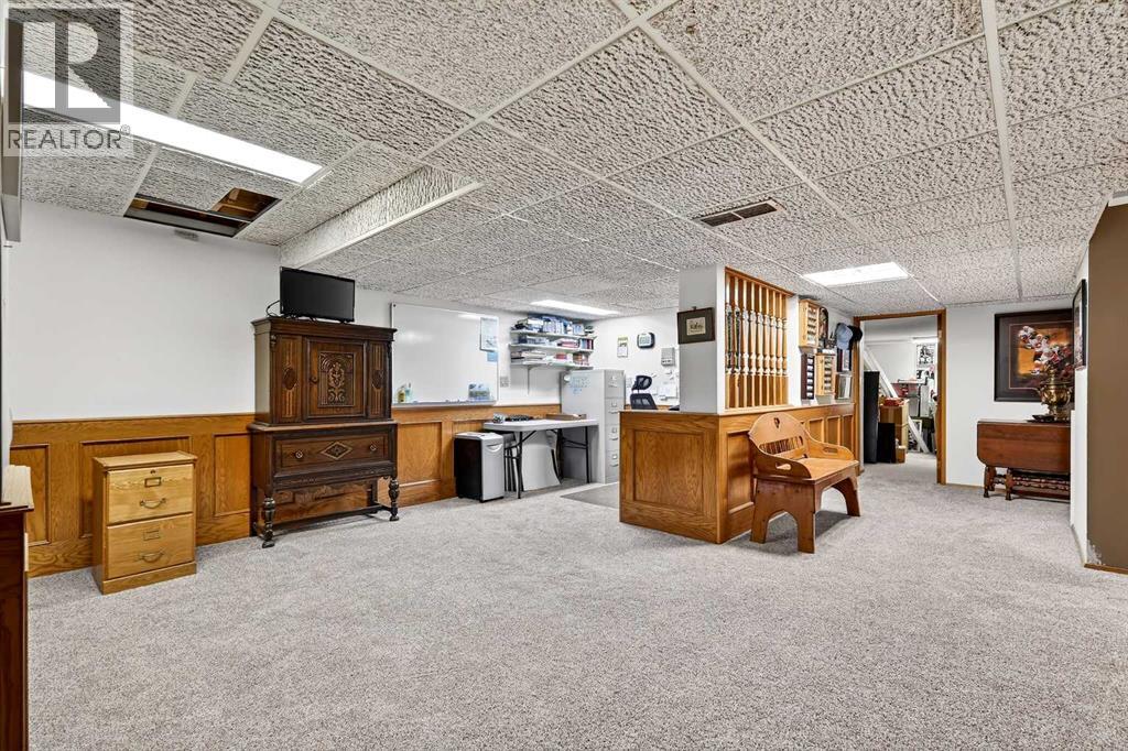 80 Oakmount Way Sw, Calgary, Alberta  T2V 4Y1 - Photo 41 - A2284151