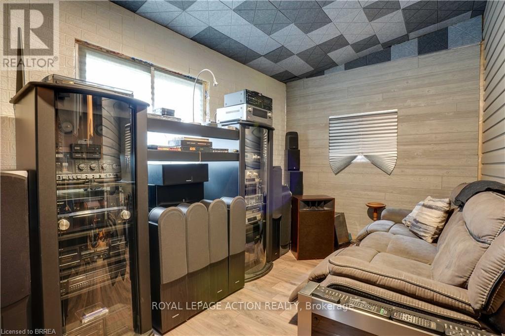 99 Fourth Concession Road, Brant, Ontario  N0E 1A0 - Photo 12 - X12836254