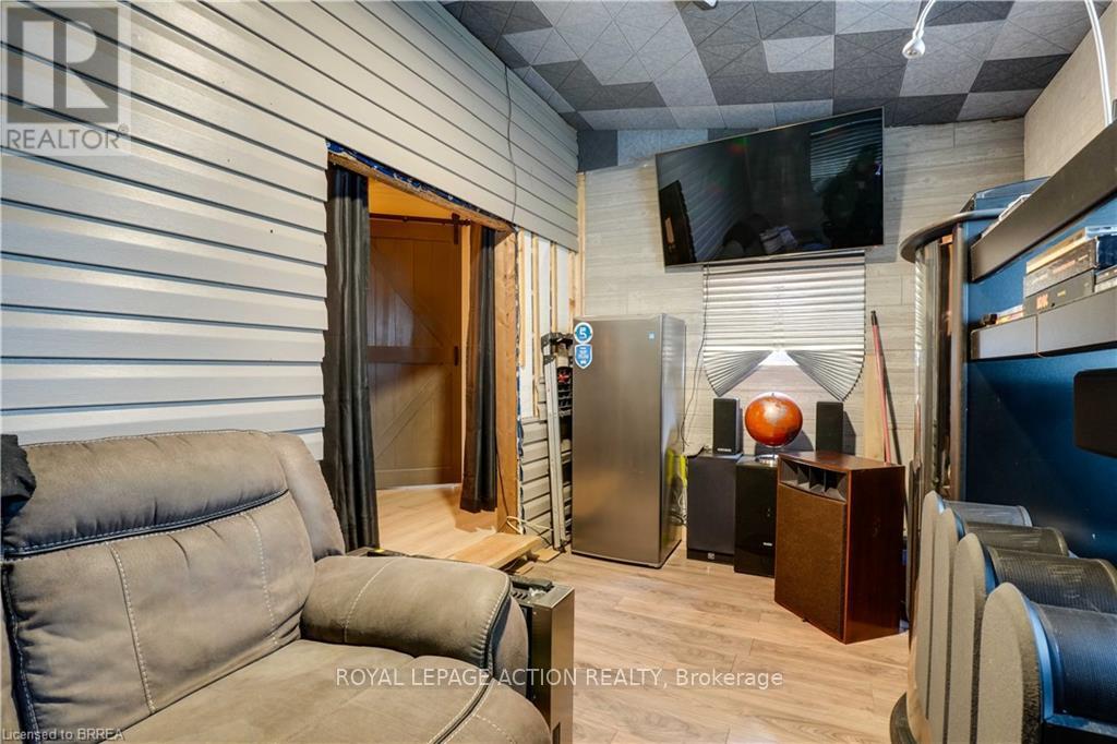 99 Fourth Concession Road, Brant, Ontario  N0E 1A0 - Photo 13 - X12836254