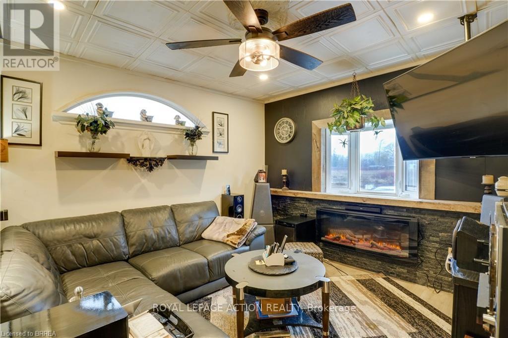 99 Fourth Concession Road, Brant, Ontario  N0E 1A0 - Photo 5 - X12836254