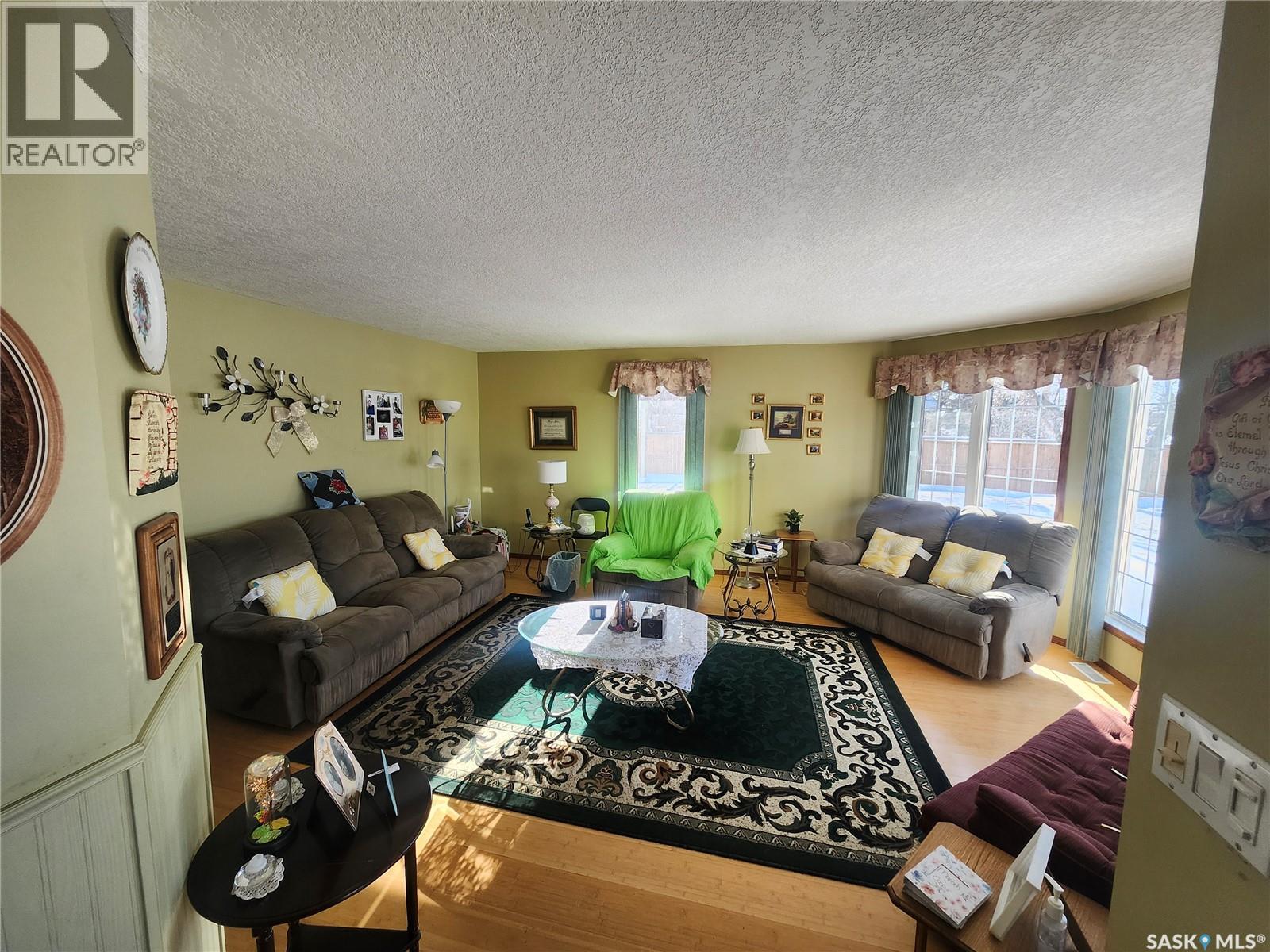 209 1st Avenue N, Big River, Saskatchewan  S0J 0E0 - Photo 10 - SK029490